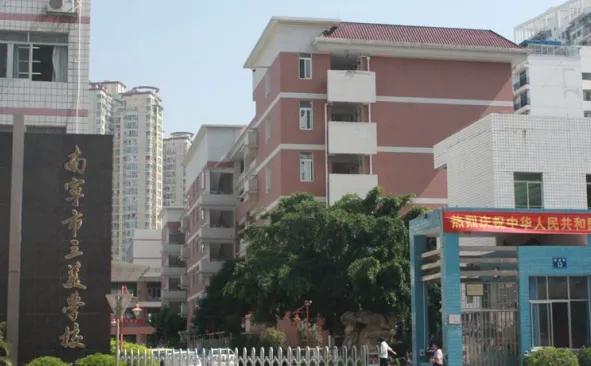 南宁中学中考成绩排名一览表,龙堤中学在南宁排名