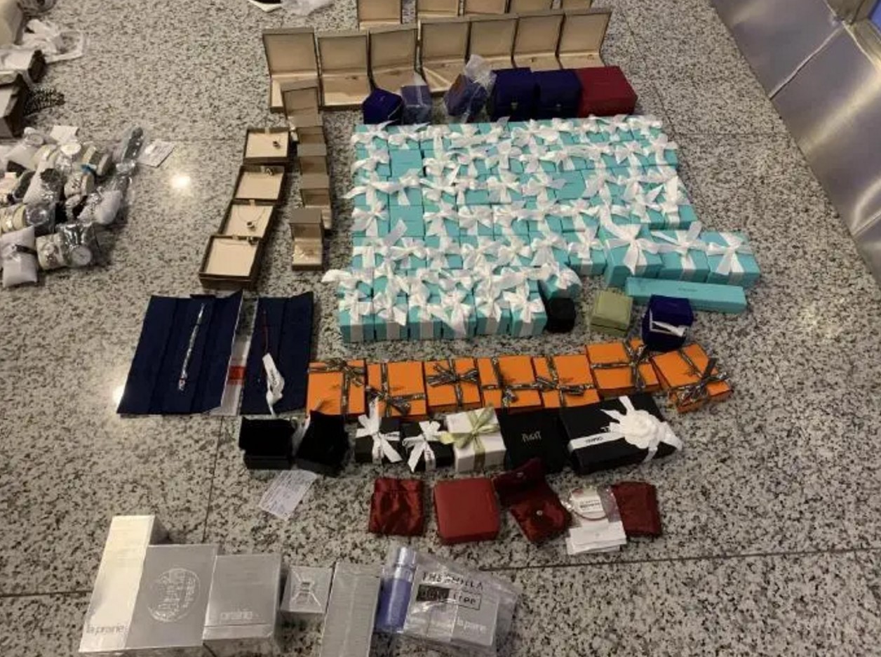 代购10000被抓怎么处罚,一个代购被判刑四年罚款一百万