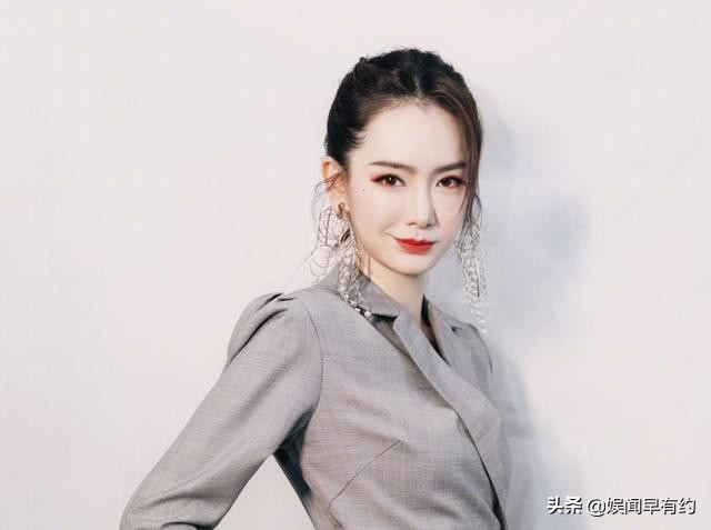 戚薇戴大耳环,戚薇神操作