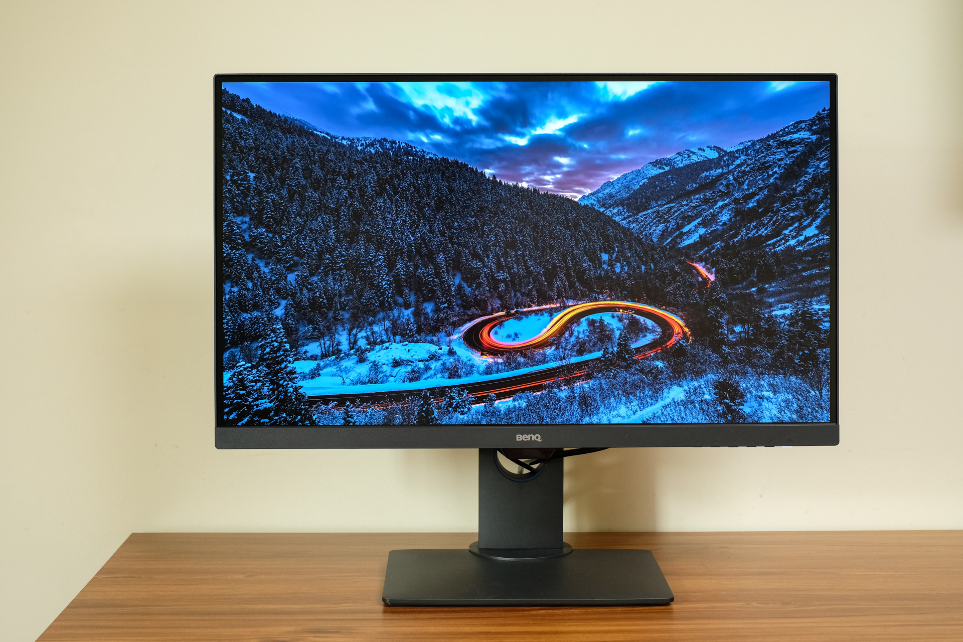 如何挑选hdr高清显示器,4KHDR显示器推荐