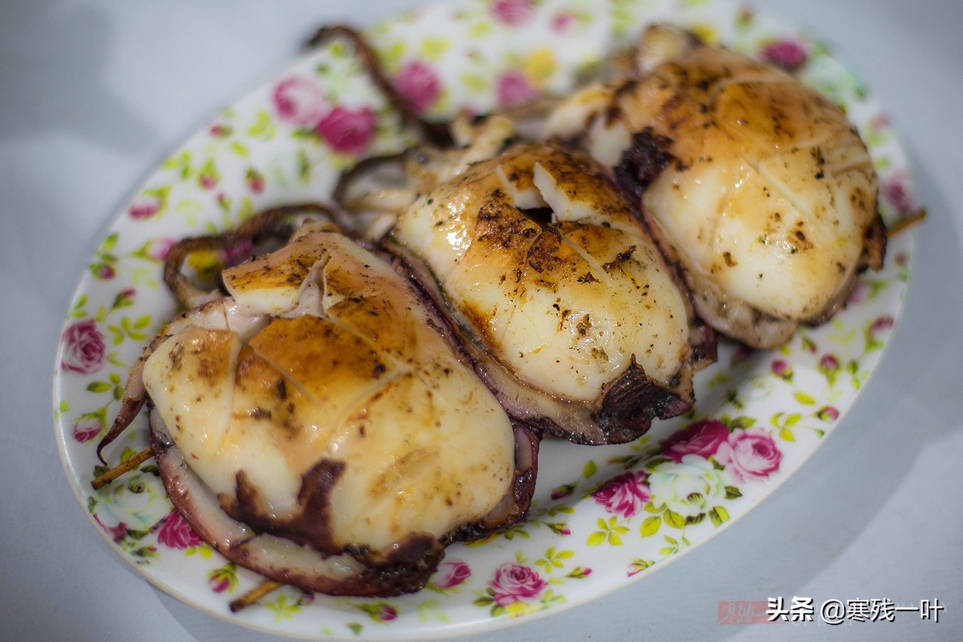 马来西亚沙巴海鲜馆,马来西亚夜市火爆大鱿鱼