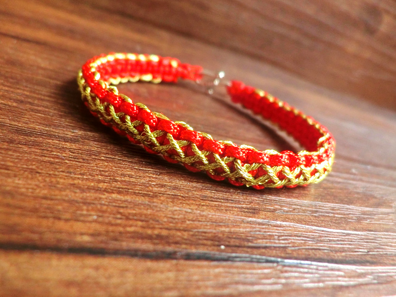 又粗又短的彩绳编手链,简约手链编绳