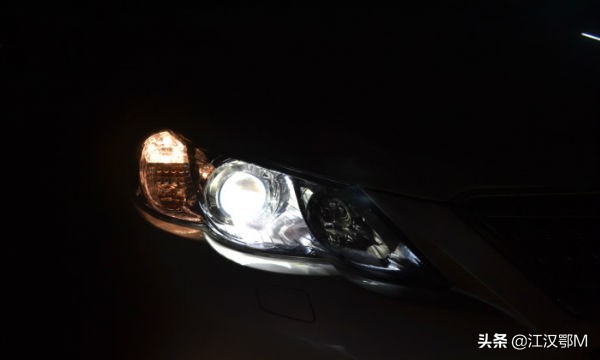 如何清洗汽车大灯小妙招,汽车大灯变黄怎么清洗学会这三招