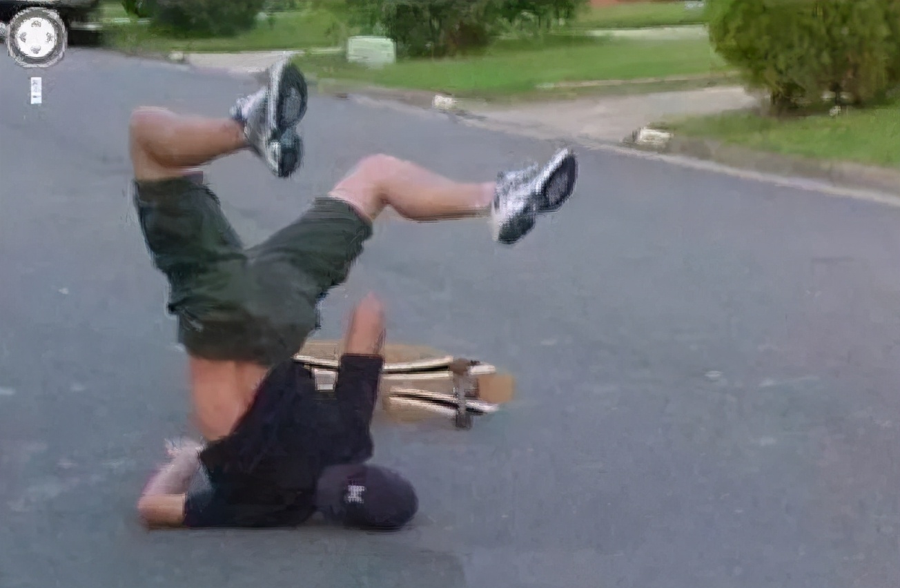 在“谷歌街景”里寻找逝去回忆的人们