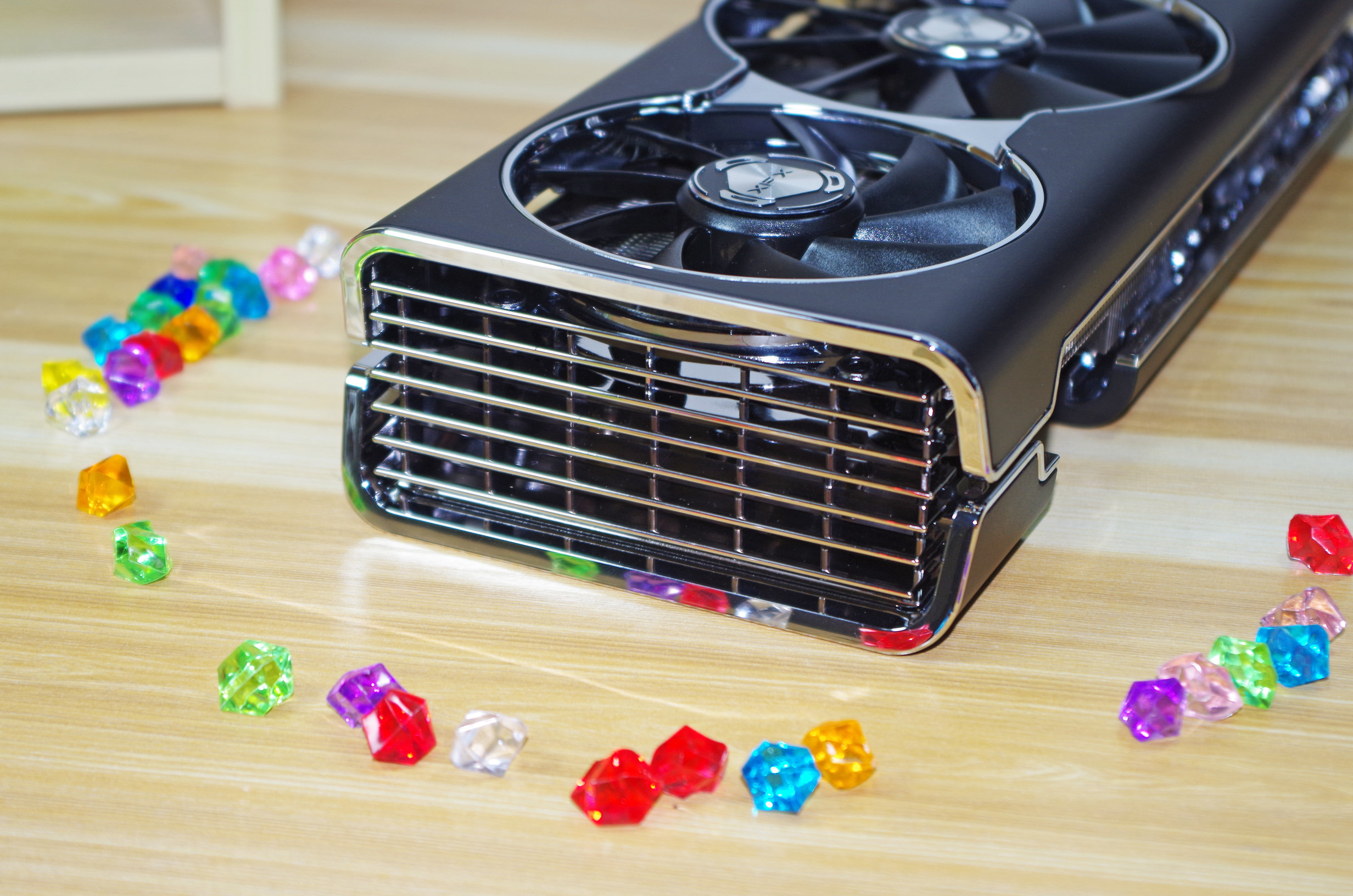 pcie插固态会占用显卡的通道么,pcie延长线对显卡性能测试