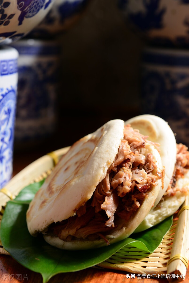经典不过腊汁肉夹馍