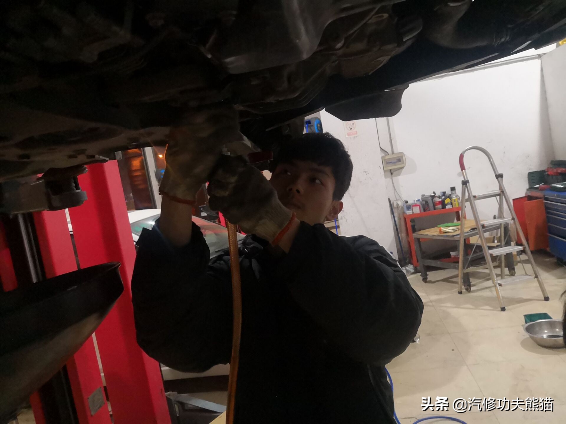 斯柯达烧机油是免拆治理还是大修,斯柯达昊锐烧机油大修