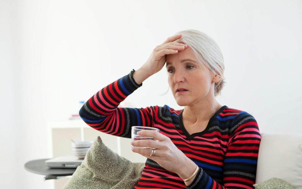 更年期会发烧吗更年期症状有哪些,更年期年龄一般是多大有什么症状