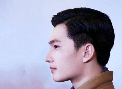 头发稀疏且发质软怎样打理才好看,头发稀疏发质软怎么治