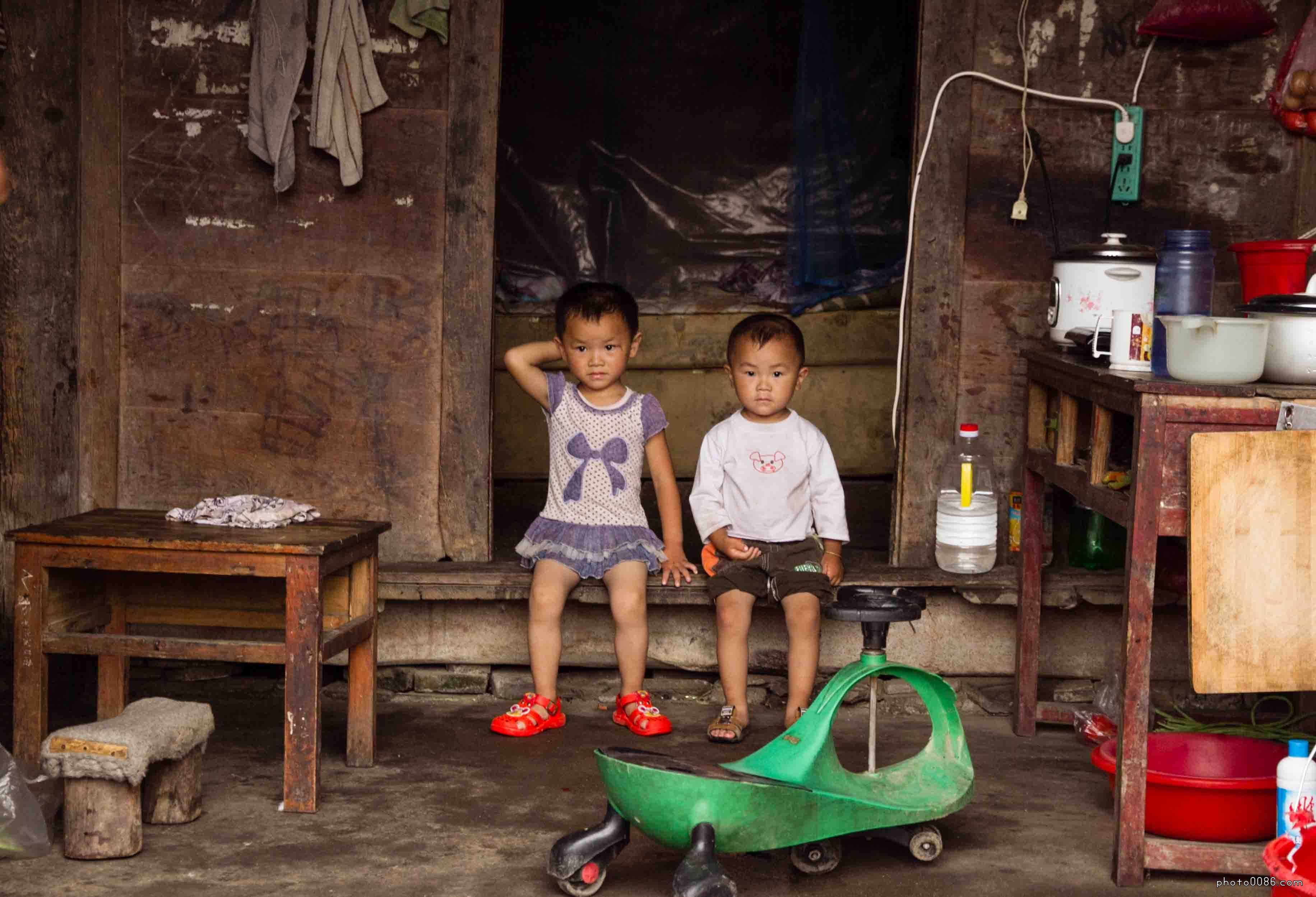 初中女生身上有“怪味”,妈妈带去检查,医生:“要多关心孩子”