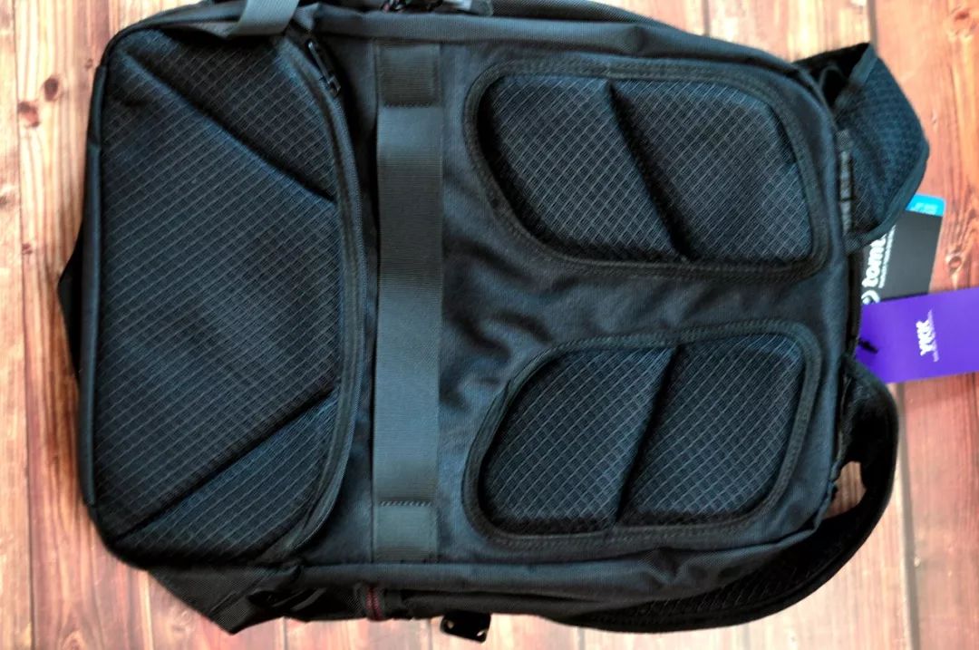 tumi双肩背包都可以怎么装,tumi双肩包真的那么好吗