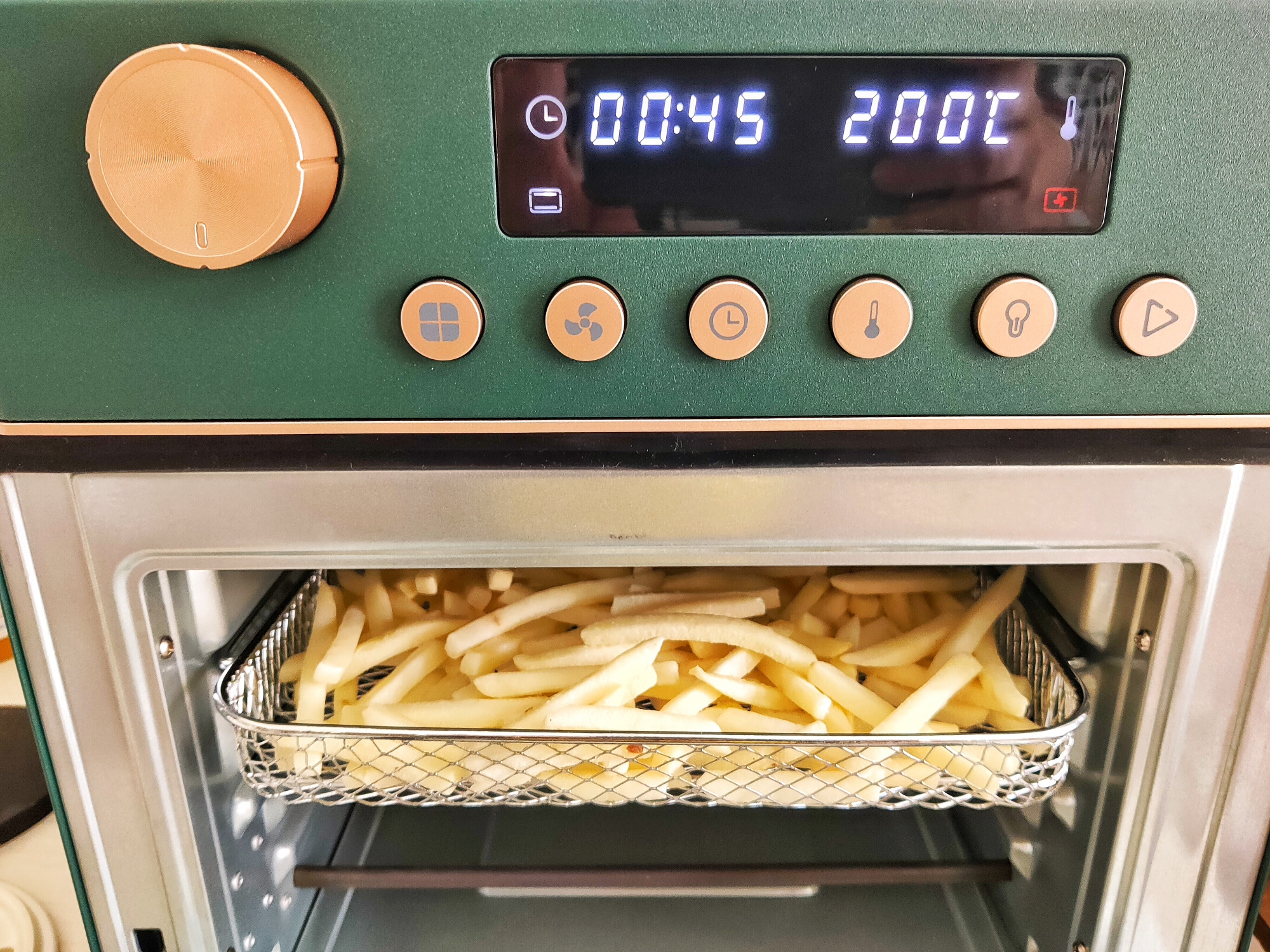 薯条怎么炸才酥脆好吃呢,薯条怎么炸不会软又好吃