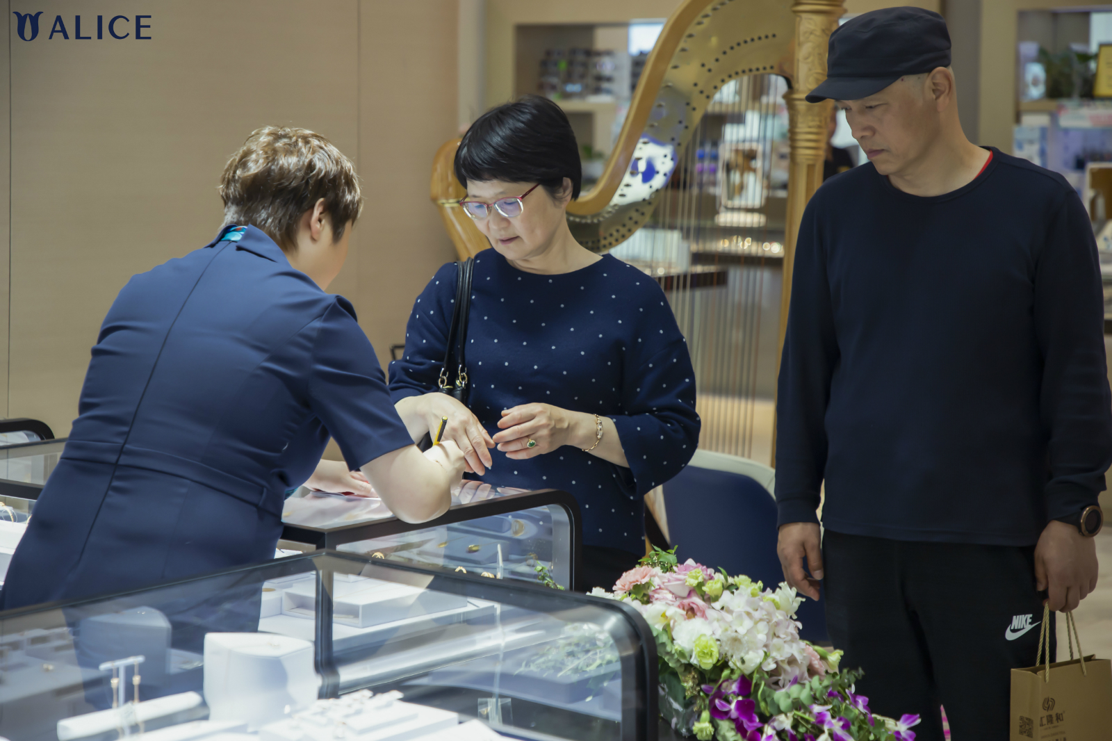 alice爱丽丝珠宝旗舰店,alice爱丽丝珠宝成都有店吗