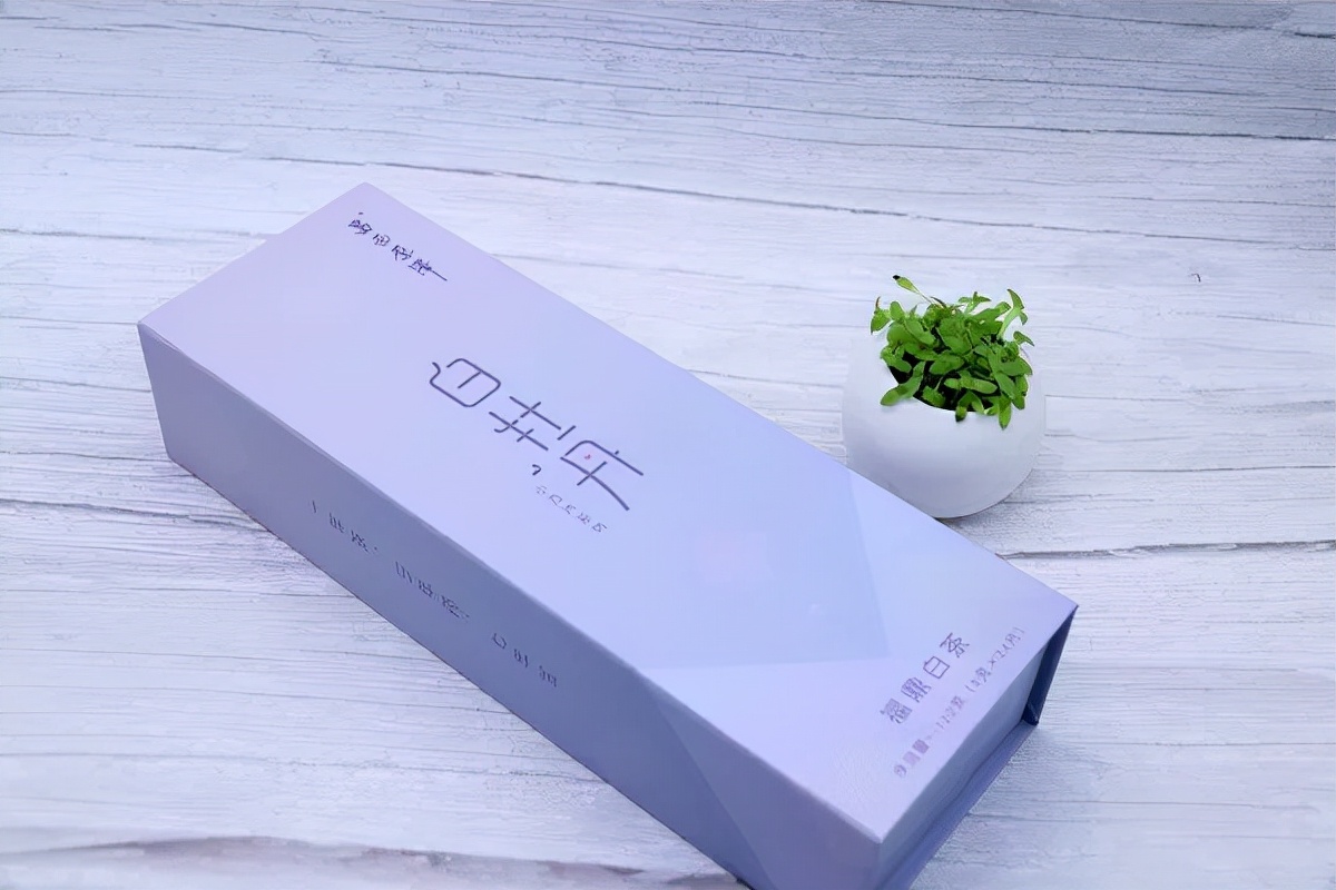 福鼎白茶寿眉小片,福鼎小方片老白茶寿眉汤色