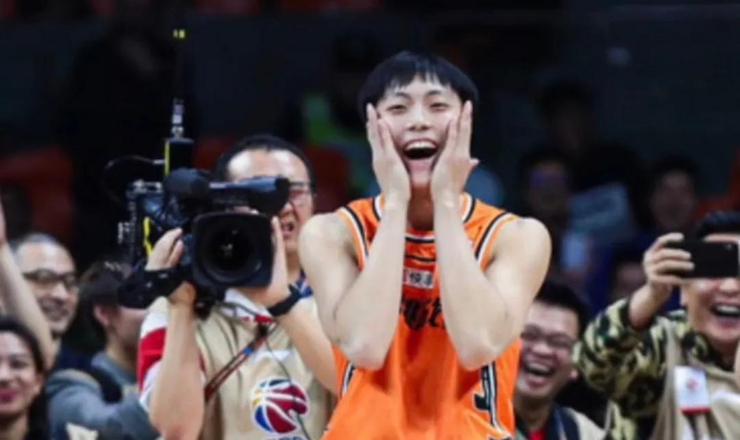 拜托，千万别让萧亚轩看到这些国家体坛中的鲜肉帅哥