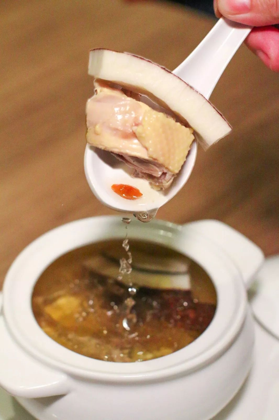 深圳万德诺富特酒店附近美食,深圳万德诺富特酒店离宝安多远