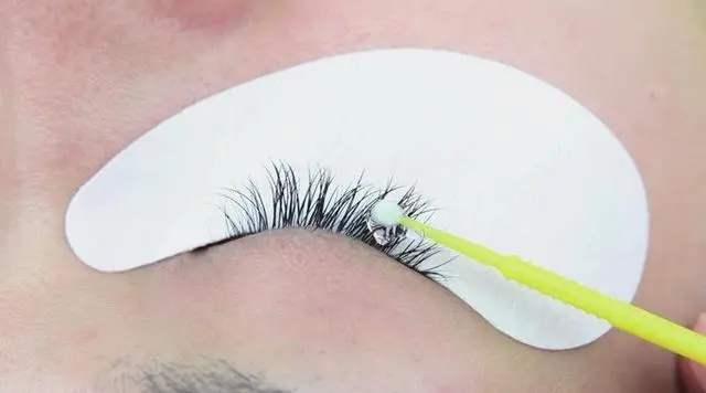 老婆种了睫毛,老婆种睫毛