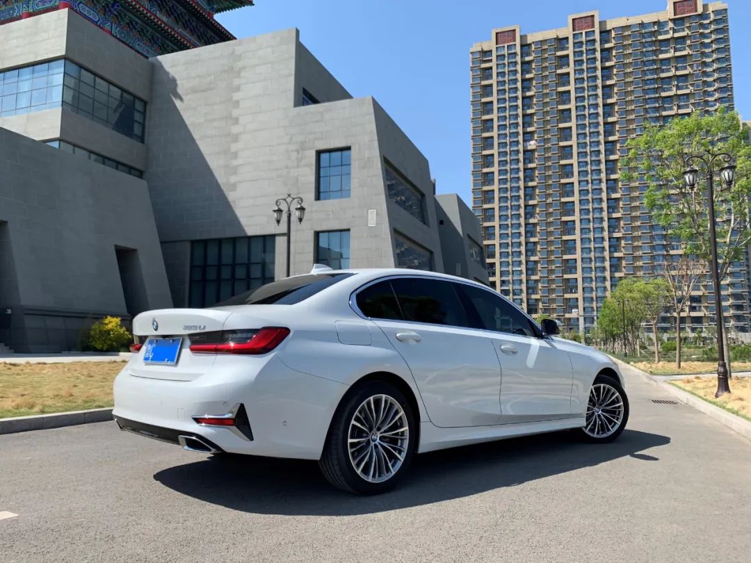 开了三年的宝马还好开吗,开了一年的宝马三系什么感受