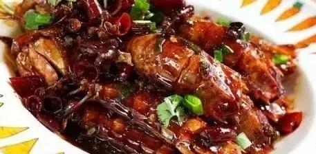 这些秘制的海鲜神店,把正宗烤蚬子、海蛎子刮回家