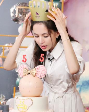 黄日华版天龙八部有哪些明星,黄日华版天龙八部扮演者现状