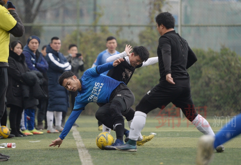 战报:成都前卫一队率先闯进“*党**报读者杯”决赛