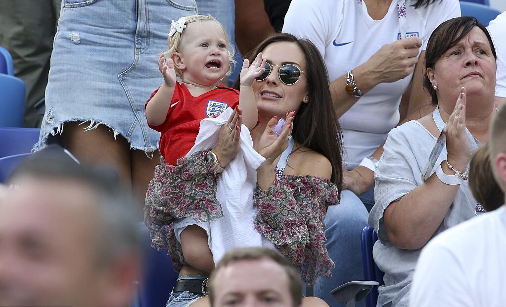 斯通斯英超新赛季首战,斯通斯曼联