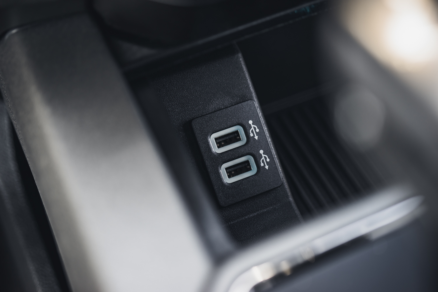 特斯拉cybertruck和福特f-150猛禽,福特猛禽f-150与小皮卡对比图