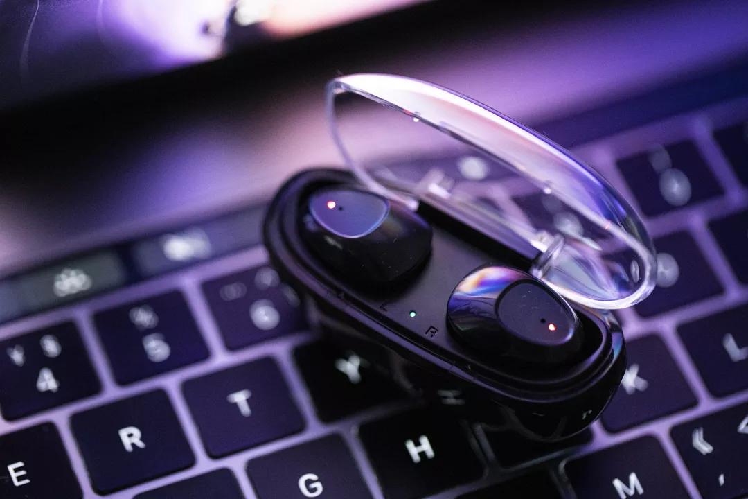 耳机无线蓝牙黑马,无线耳机6代