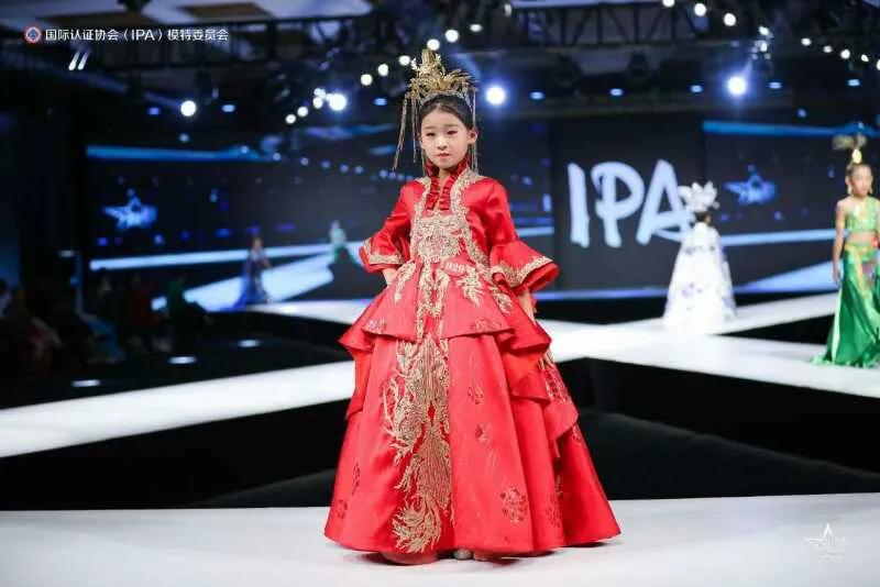 王俊喆模特视频,完美童模全国总决赛潍坊