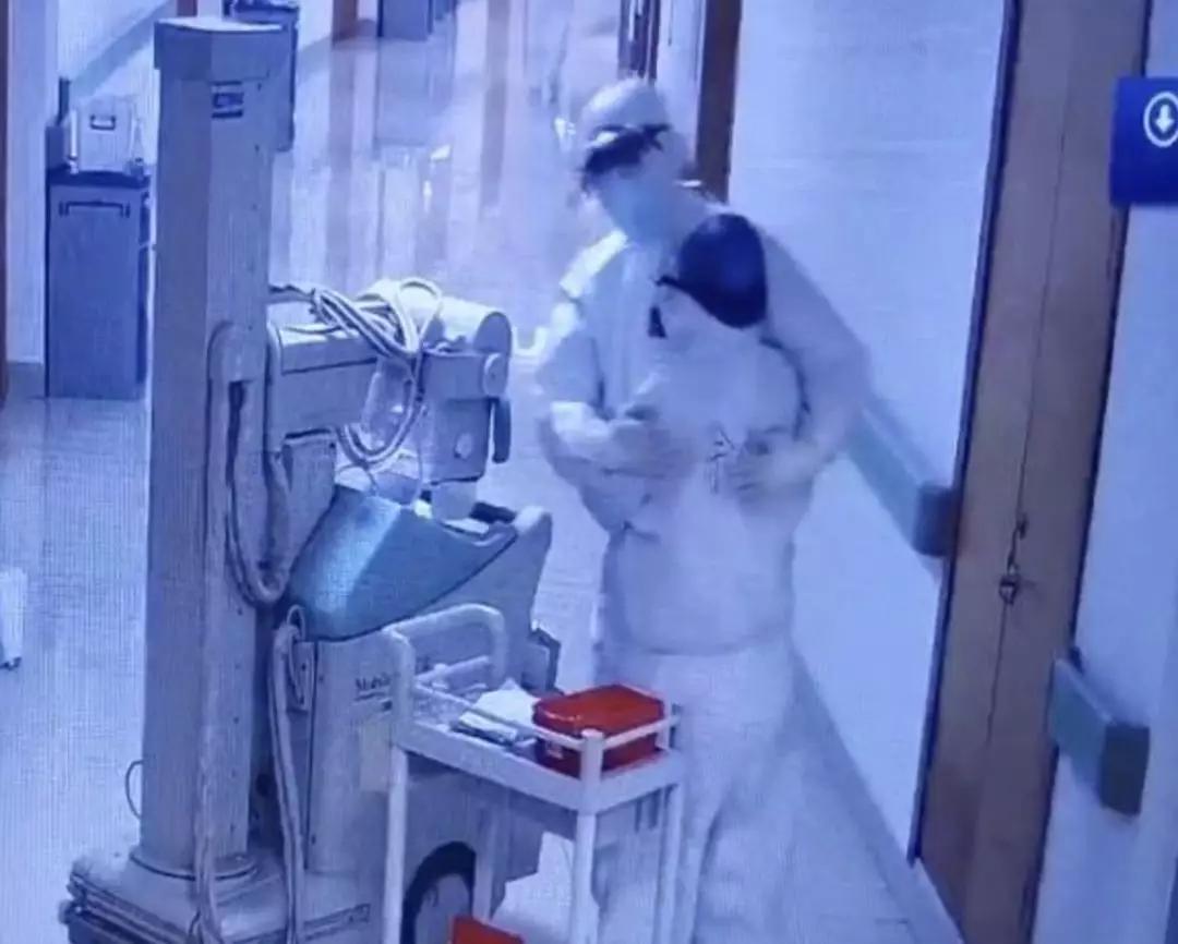 疫情面前，如果你熬不下去了，请看看他们…