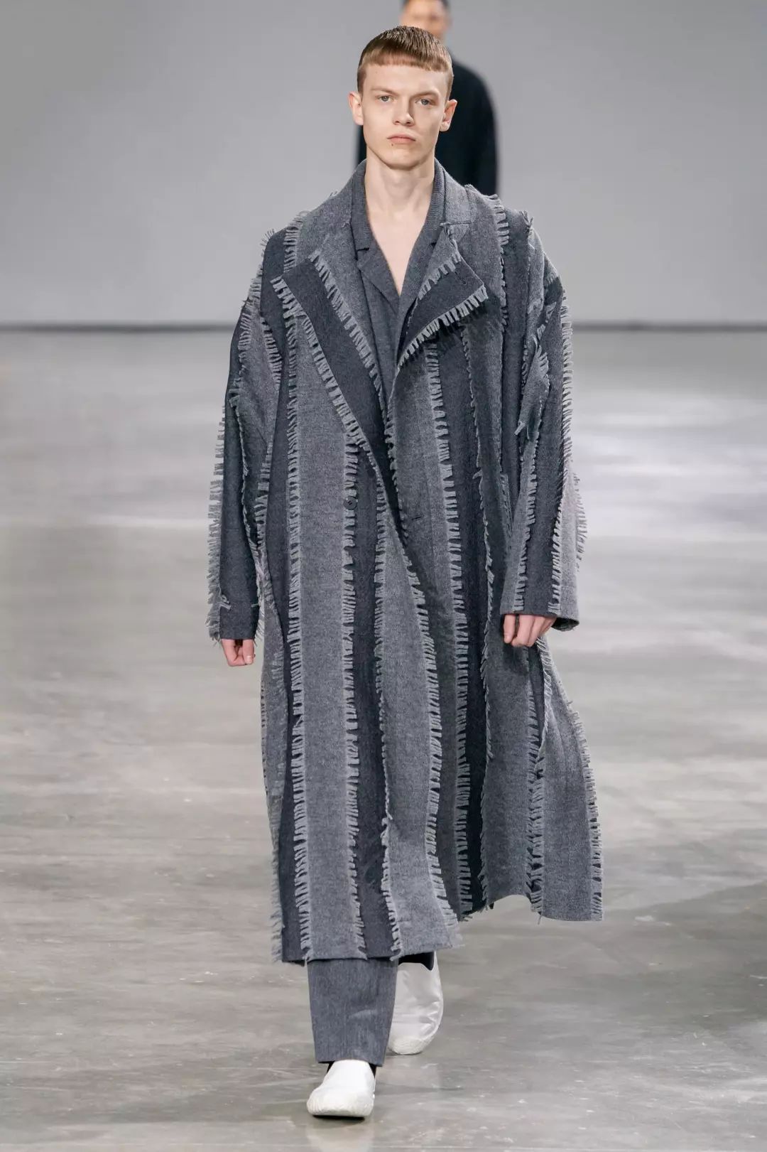 2021冬季男装流行趋势,欧美2022春夏服装流行趋势男装