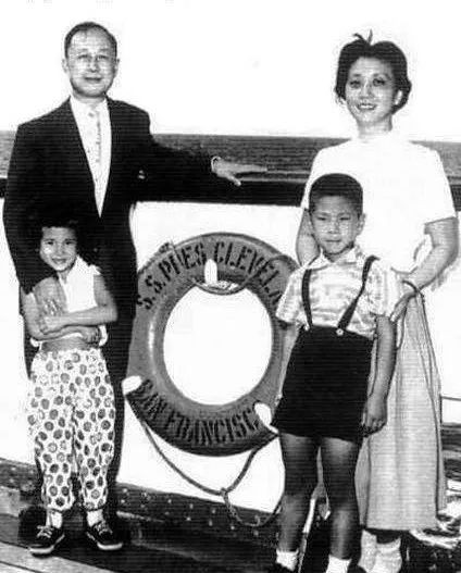 钱学森逝世后三军仪仗队视频,钱学森国葬仪式三军仪仗队