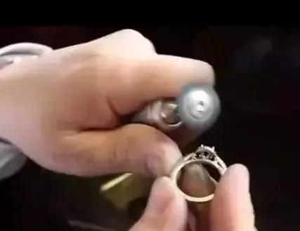 翡翠造假手段,翡翠疯狂造假