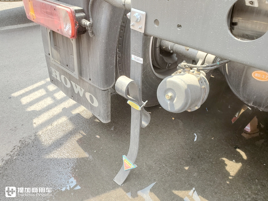 豪沃新款tx7配置,豪沃tx7290马力7.8米底盘多少钱