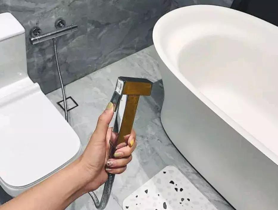 极简风创意卫生间设计,创作灵感公共卫生间