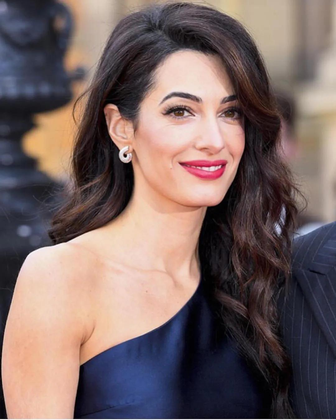 如何垫下巴看起来又翘又尖,怎么垫下巴改善下巴短平