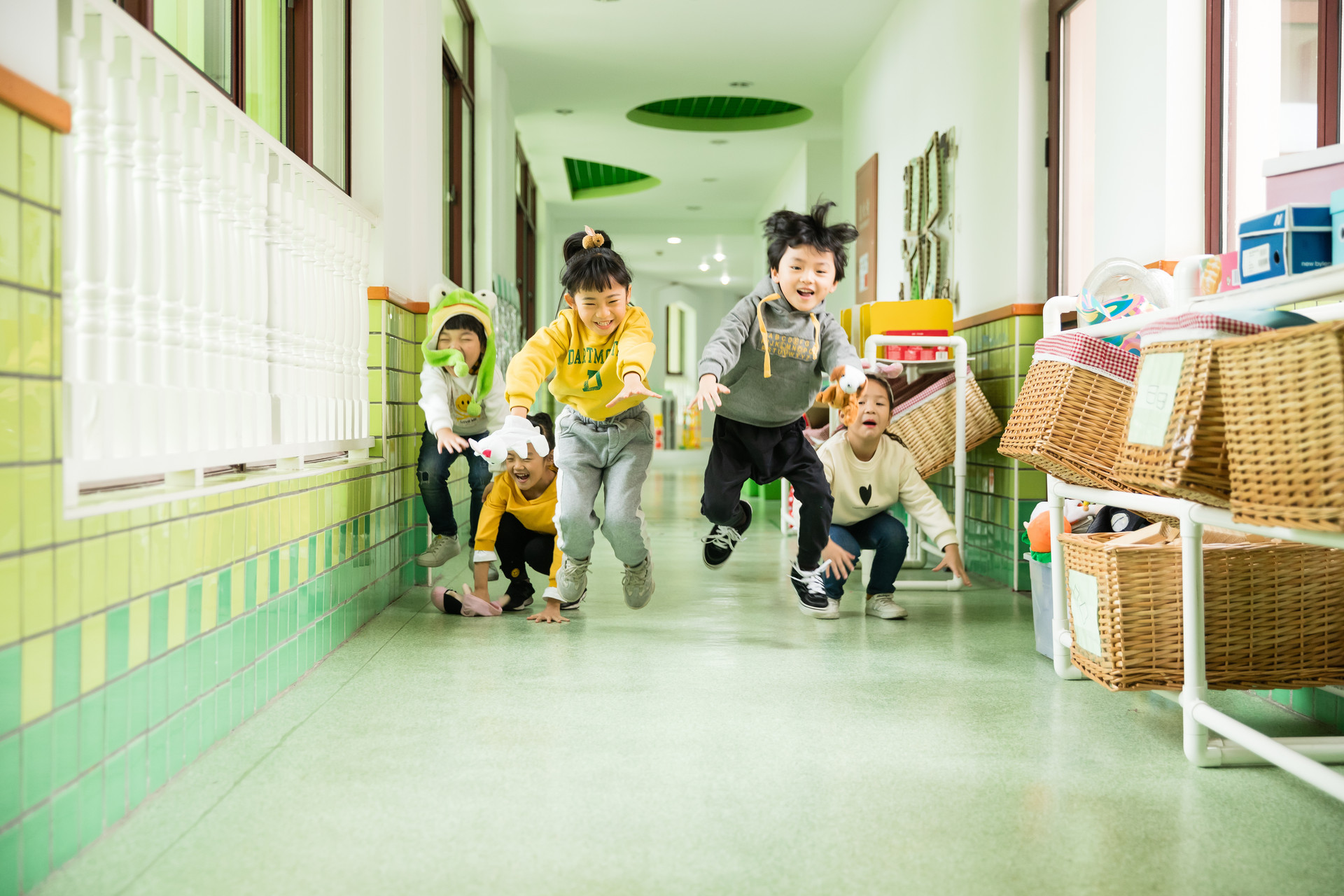 孩子上幼儿园真难的话语,孩子上幼儿园到底该如何选择