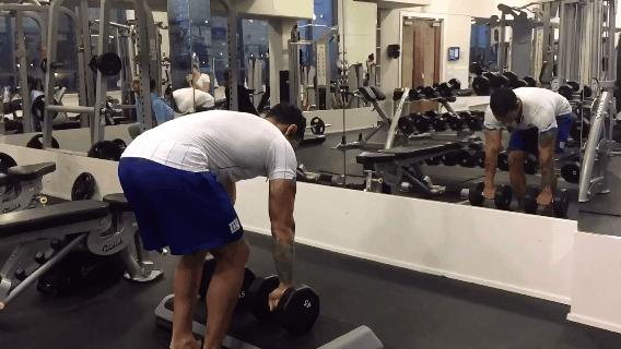 居家哑铃背部训练动作大全,哑铃练背部肌肉最快最有效的方法