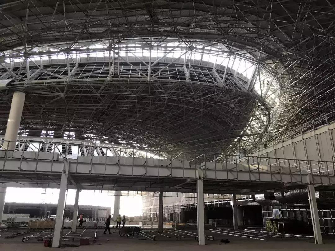 建一座世界级足球场,建造一个世界顶级足球场