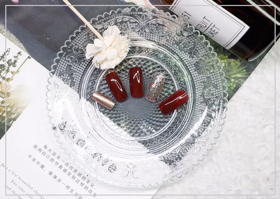 指甲油怎么搭配颜色才好看呢,新年款指甲油