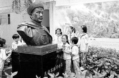 致敬民族英雄邓世昌将军,民族英雄邓世昌的英雄事迹