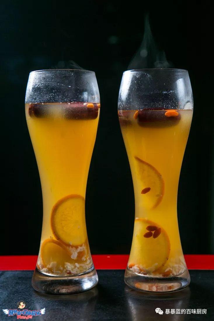 当成都老板爱上沈阳老雪,他开的串串香店锅底都有1瓶大绿棒