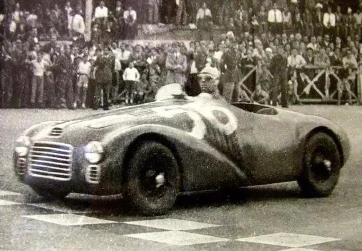 连老司机也蒙了，最离谱的V12发动机才1.5升？