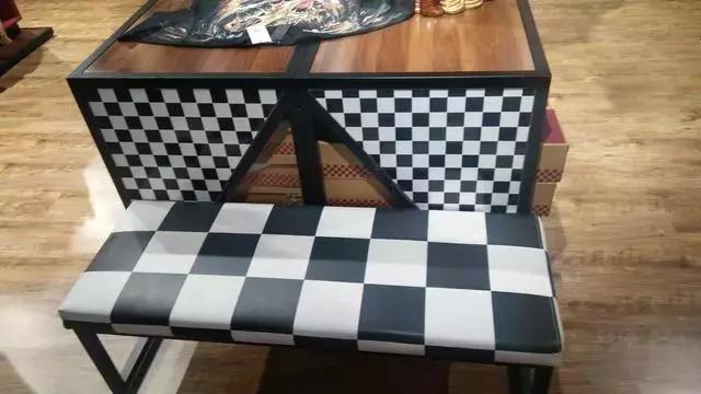 呼和浩特这家商场卖“仿名牌”，商场工作人员：并不觉得有问题