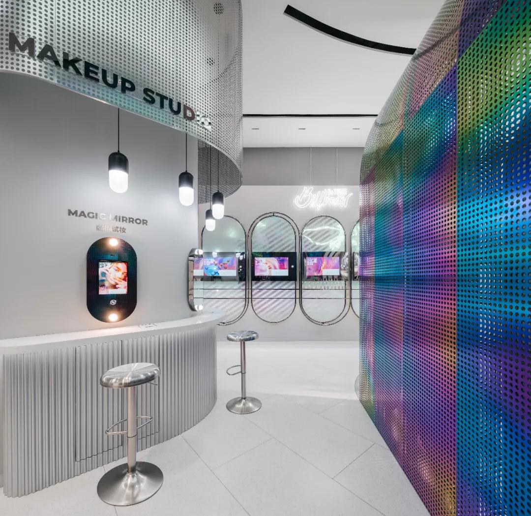 Storeage为B+Tube油罐打造智能新零售美妆集合店