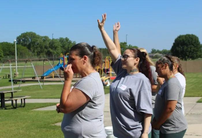 打破监狱的围墙，这家组织让服刑母亲与自己的孩子团聚