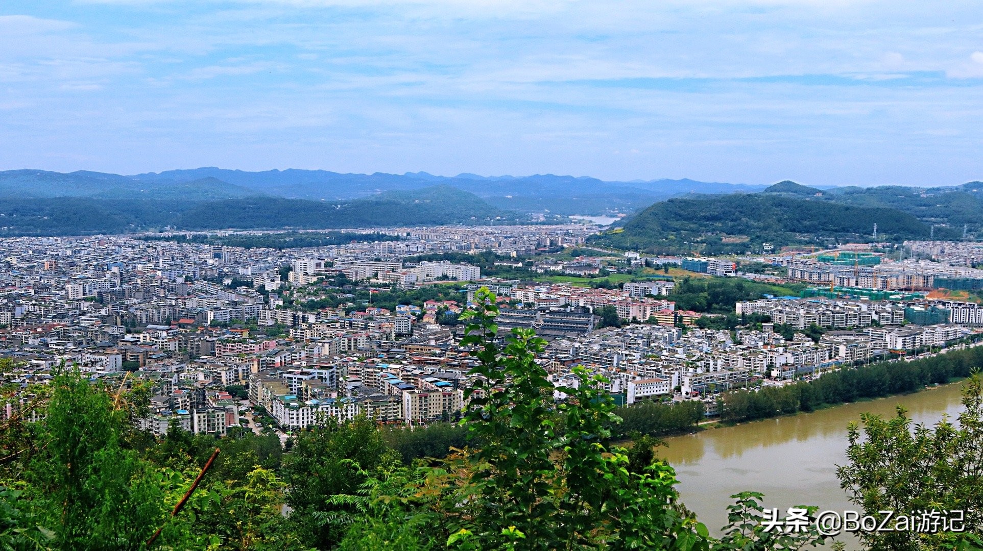 南充市凤凰故垒景区有哪些景点,四川南充旅游攻略景点大全
