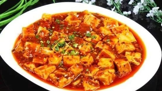 这麻婆豆腐正不正宗我不知道，但是这么做一定好吃，超级下饭