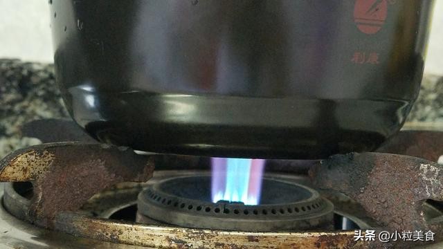 豆腐炖鱼怎么做好吃又简单视频,酸菜豆腐炖鱼汤的做法大全家常