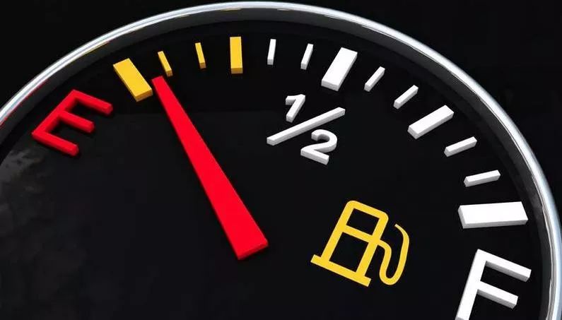 流言终结者汽车有坑跑得更快,流言终结者汽油车会爆炸么